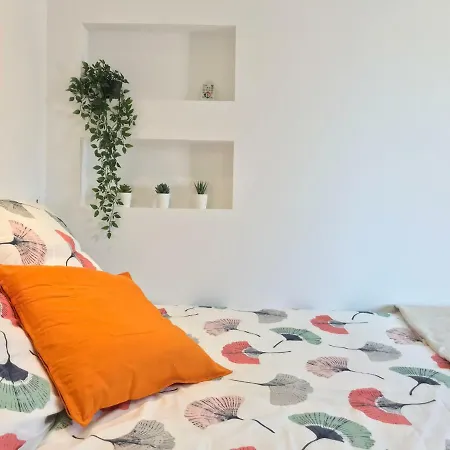Apartment Mairie / Marche: Confortable 2p, Bien Equipe, Tout A Pieds